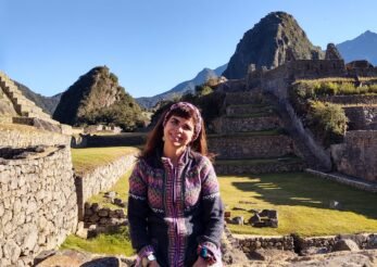 O sol acabou de nascer em Machu Picchu